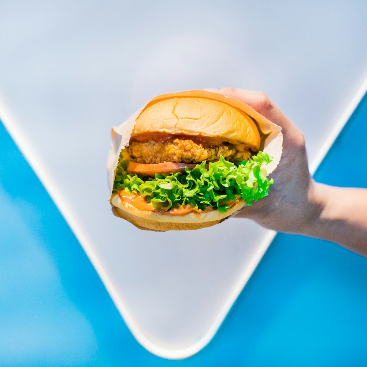Crispy chicken burger